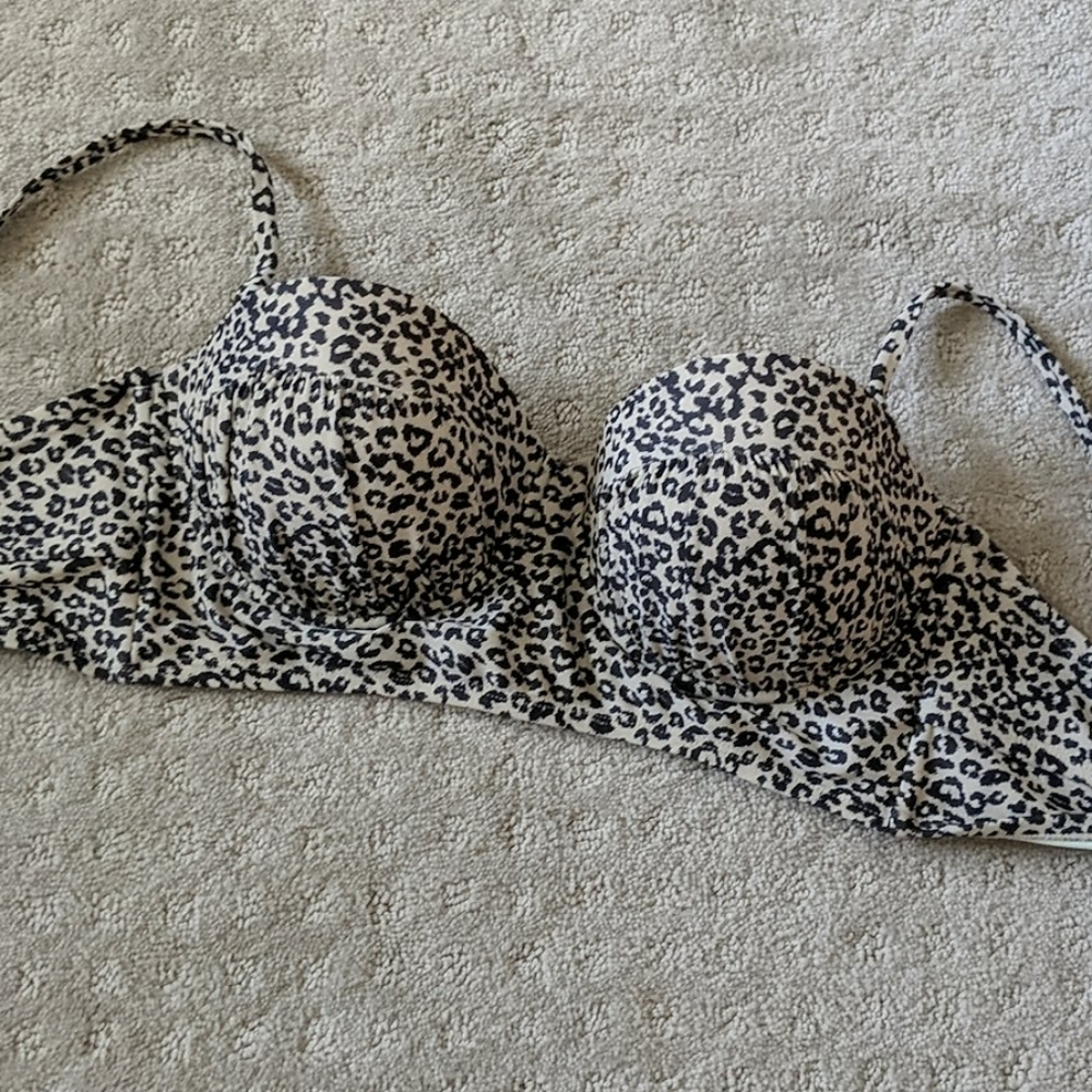 Swim bra top with cups